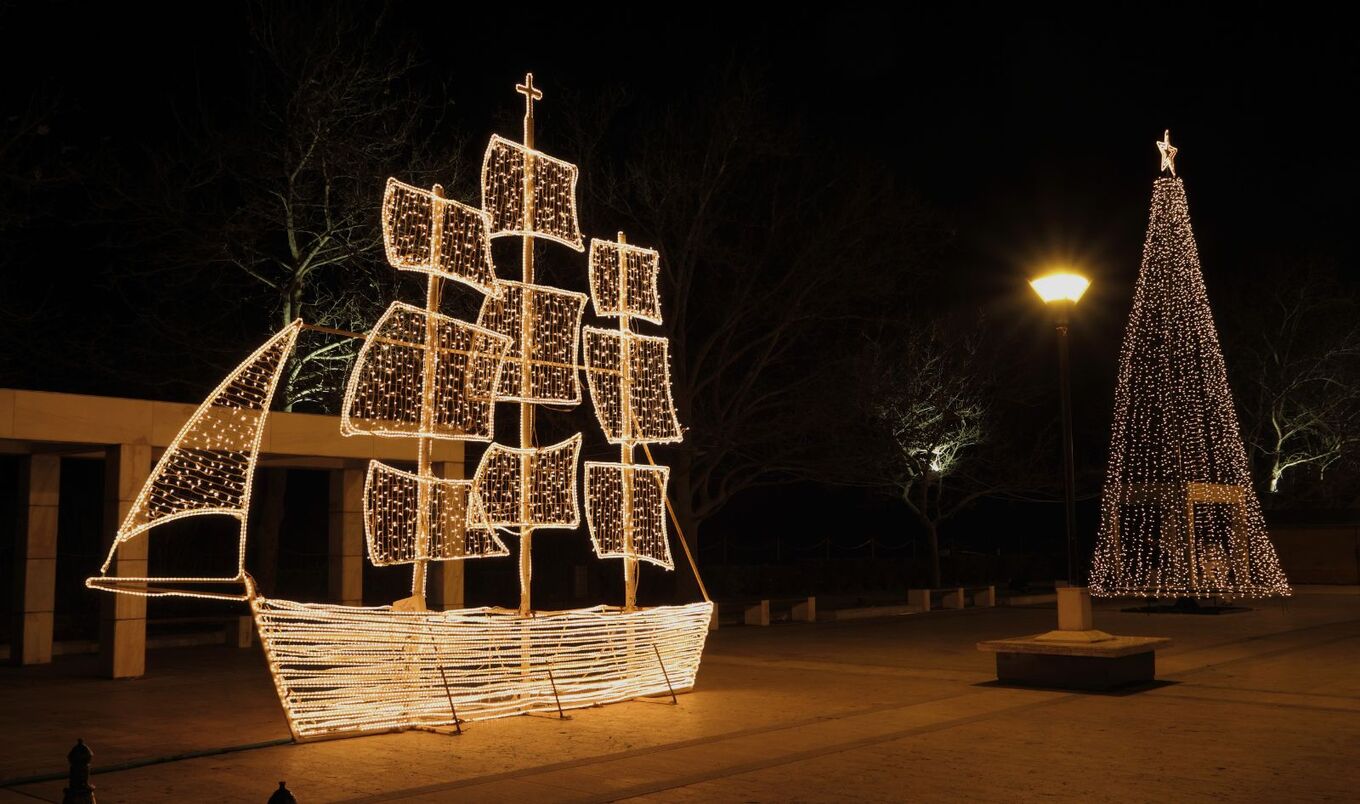Christmas ship and tree